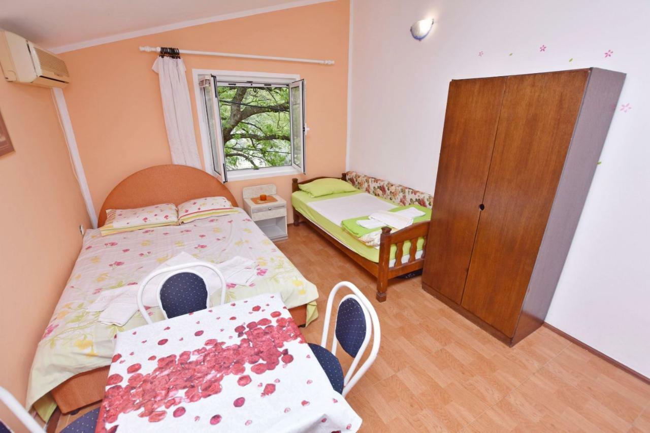 Apartments Siljak Petrovac Exterior foto